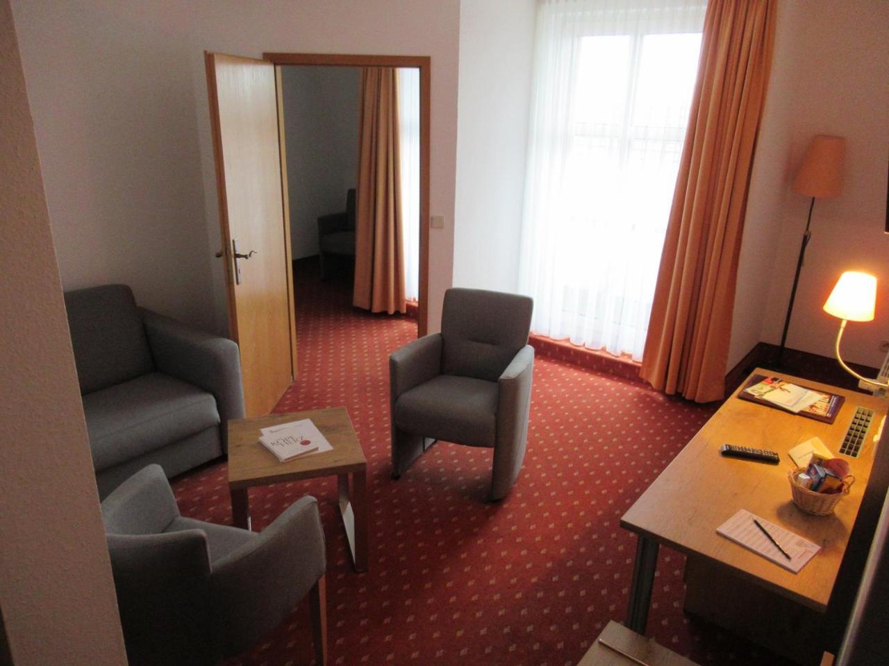 Hotel Markgraf Lehnin Ngoại thất bức ảnh